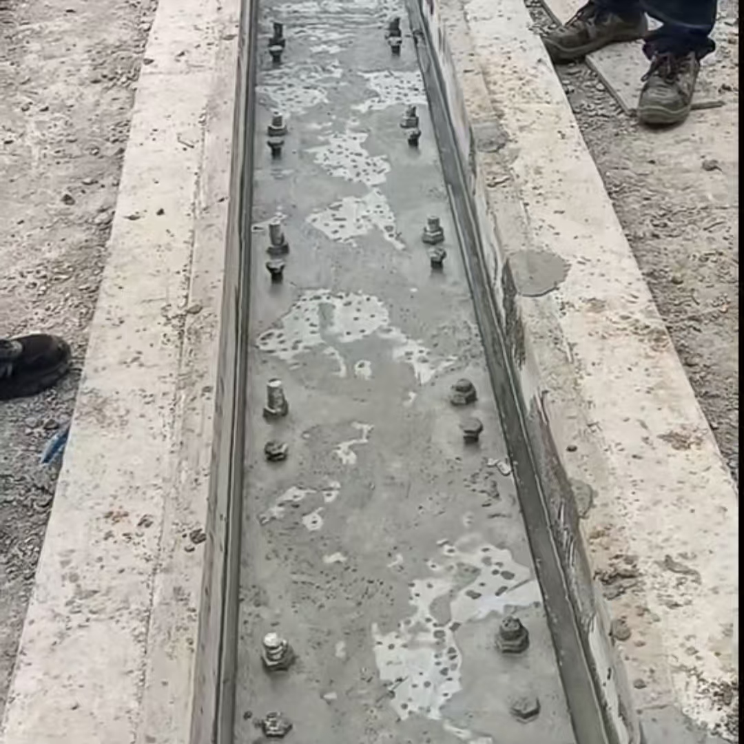 襄阳港口码头起重机龙门吊重型机械设备稳固用早强快凝轨道胶泥